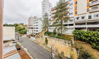Imagem 3: Belo quarto e sala, reformado e próximo à Av. Barão do Rio Branco para venda