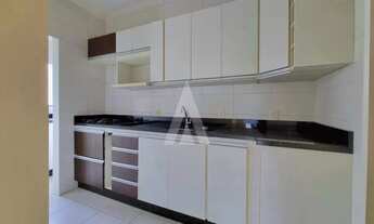 Imagem 3: Apartamento semimobiliado com 2 quartos sendo 1 suite, sacada com churrasqueira no bairro