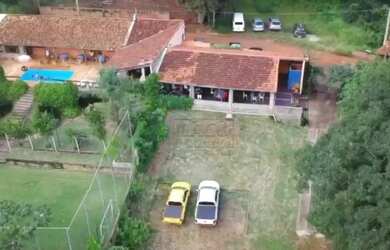 Imagem: Chácara de 500m² com 03 quartos sendo