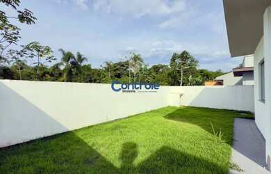 Imagem 6: Casa unifamiliar com 3 dormitórios, sendo 1 suíte, e amplo quintal