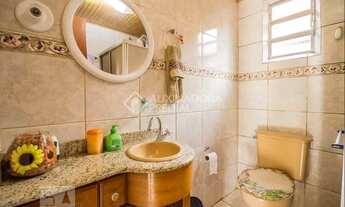 Imagem 3: PORTO ALEGRE - Casa Padrão - Cascata