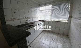 Imagem 3: Apartamento com 2 dormitórios para alugar, 120 m² por R$ 1.800,00/mês - Santa Mônica - Ube