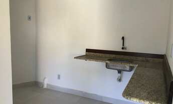 Imagem 7: LOFT espaçoso, agradável, com QUINTAL com plantas e árvores