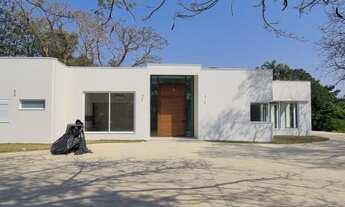 Imagem: Casa térrea recém construída