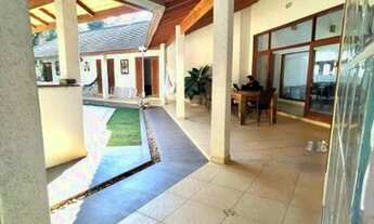 Imagem 6: Casa à venda de 450m², 4 suítes, área gourmet completa e piscina. Locação Também é uma opç