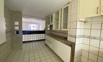 Imagem 7: Casa com 3 qts sendo 1 suíte, banheira, dce, piscina, salão de festa, playground, portaria