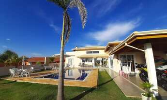 Imagem: Casa de condomínio para venda possui 239