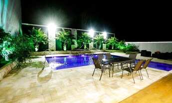 Imagem: Casa de luxo para venda no Condomínio Arujazinho