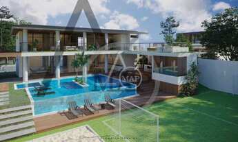 Imagem: Mansão com 5 suítes, campo de futebol