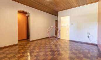 Imagem 3: Casa / 3 Dormitórios / 1 Suíte / 4 Vagas / Jardim Itú Sabará / Porto Alegre