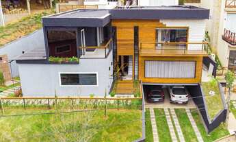 Imagem: Casa Alto Padrão com vista para as montanhas