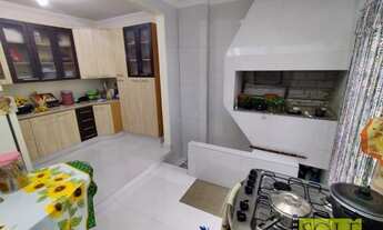 Imagem 6: Casa com 4 Dormitorios / 2 Vagas de Garagem