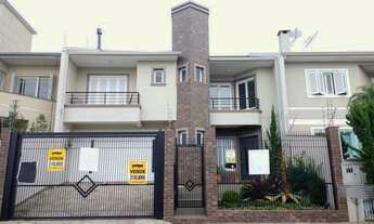 Imagem 1: Sobrado 3 dormitórios sendo 1 suíte master no bairro Mont Serrat, em Canoas/RS