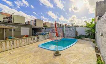 Imagem: Casa / 2 Dormitórios / 1 Suíte / 4 Vagas