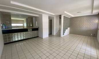 Imagem 5: Casa com 3 qts sendo 1 suíte, banheira, dce, piscina, salão de festa, playground, portaria