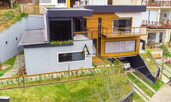 Imagem 2: Casa Alto Padrão com vista para as montanhas