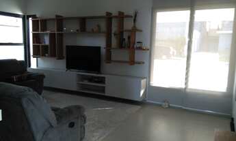 Imagem 4: Casa de condomínio para venda tem 389 metros quadrados com 4 quartos