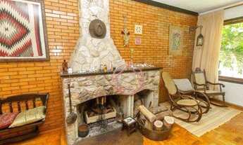 Imagem 4: Casa / 3 Dormitórios / 1 Suíte / 2 Vagas / Três Figueiras / Porto Alegre