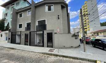 Imagem: Triplex com 2 suítes e 02 vagas de garagem