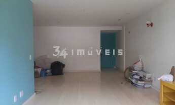 Imagem 7: Rua transversal no Humaitá, salão, 3 quartos, suíte, varanda, 2 vagas