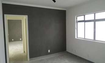 Imagem: Sala comercial, de 32m², com 2 salas, banheiro