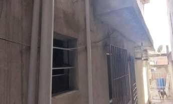 Imagem 4: Terreno com 3 casas para Venda - Oportunidade de Moradia ou Investimento! Jardim Ângela, S