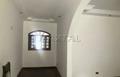 Imagem 2: Sobrado com 3 suítes,2 salas,4 banheiros,5 vagas de garagem,cozinha ampla,quintal