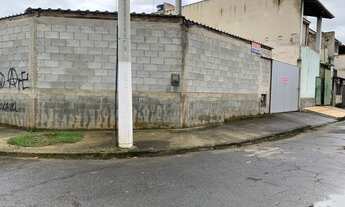 Imagem 4: Terreno na colônia (garagens
