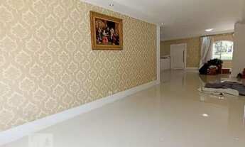 Imagem 5: Linda Casa para aluguel possui 360 metros quadrados com 4 quartos