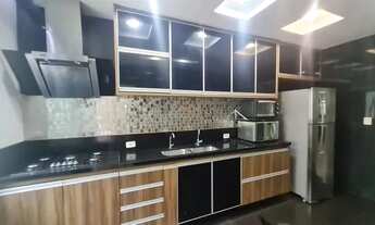 Imagem 4: Excelente casa triplex, toda mobiliada, no condomínio Blue Houses