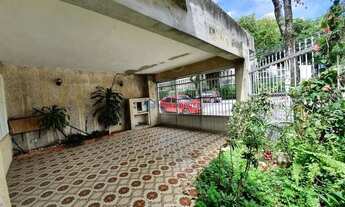 Imagem 2: Excelente sobrado ensolarado com entrada lateral e 2 vagas de garagens!