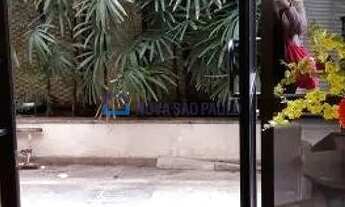 Imagem 6: Loja com mezanino e área verde Rua Cubatão