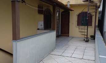 Imagem: Casa com 2 quartos 2 kitnets anexa