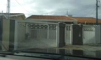 Imagem: Casa para venda tem 180 metros quadrados