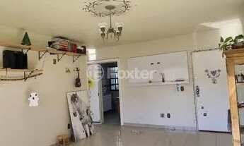 Imagem 2: Apartamento para venda tem 71 metros quadrados com 2 quartos em Auxiliadora - Porto Alegre