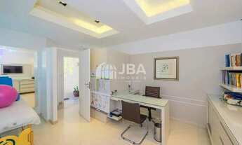 Imagem 7: Sobrado para venda tem 305 metros quadrados com 5 quartos em Xaxim - Curitiba - PR