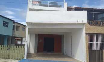 Imagem 3: Casa triplex mobiliado em frente à praia