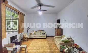 Imagem 3: Tijuca. Ótimo apartamento em parte nobre da R José Higino. Original 3 quartos, com dependê