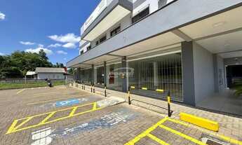 Imagem 3: Loja comercial com 220m², com layout versátil que permite adequações conforme a necessidad