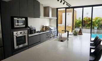 Imagem 2: Sobrado à Venda no Villaggio II em Bauru 360 m² de Terreno, Piscina e Área Gourmet Integr