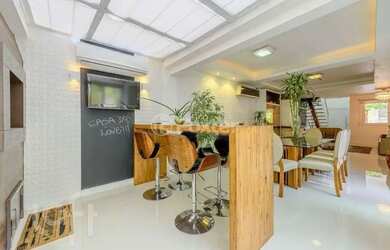 Imagem 7: Sobrado para venda tem 190 metros quadrados com 3 quartos em Ipanema - Porto Alegre - RS