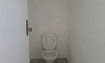 Imagem 5: Sobrado Comercial à Venda no Parque Continental, São Paulo: 1 Banheiro, 2 Copas, e 8 Salas