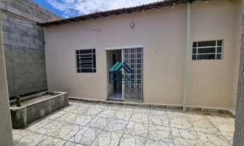 Imagem 4: Oportunidade! Casa com Edícula e 3 Quartos no Jardim Rosolém 210m² de Espaço!