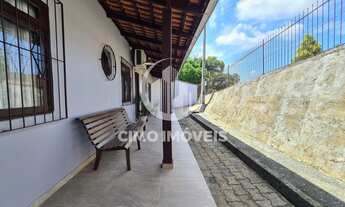 Imagem 3: Casa no bairro Fortaleza, com 3 dormitórios, área privativa de 124 m² e com espaço amplo n