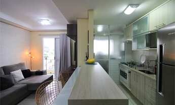 Imagem 1: Apartamento com 2 dormitórios, sendo uma suíte, em condomínio estilo clube