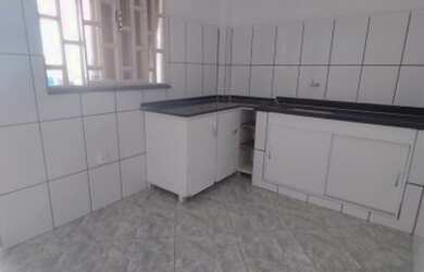 Imagem 3: Casa Geminada com Varanda e Área no Grã Duquesa