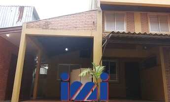 Imagem: SOBRADO TRIPLEX COM TERRENO AMPLO