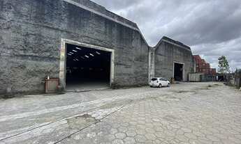 Imagem 3: Galpão localizado na zona portuária de Santos