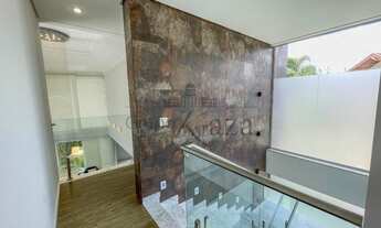 Imagem 7: Casa de condomínio sobrado para venda possui 380 metros quadrados com 3 quartos