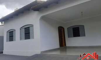 Imagem: Ótima Casa de 3 suítes no setor sudoeste